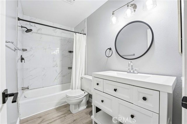 511 Sturgeon Drive, Costa Mesa, CA 92626