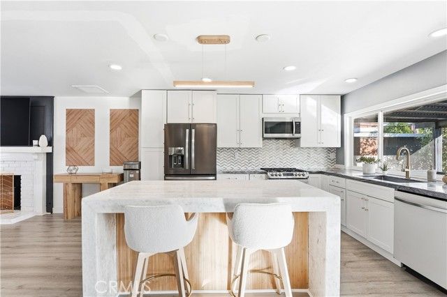 511 Sturgeon Drive, Costa Mesa, CA 92626