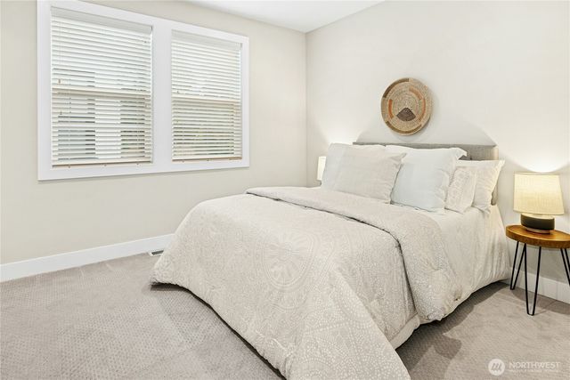 8784 NE Winslow Grove Ct, Bainbridge Island, WA 98110