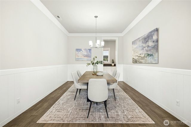 8784 NE Winslow Grove Ct, Bainbridge Island, WA 98110