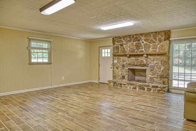 125 Ensor Dr, Cookeville, TN 38501