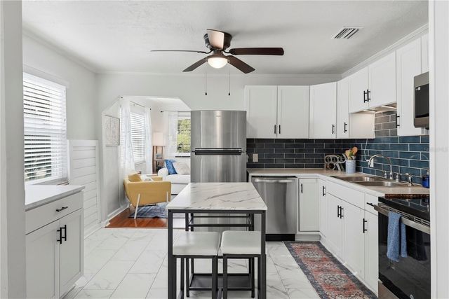 2850 15TH AVENUE N, St Petersburg, FL 33713