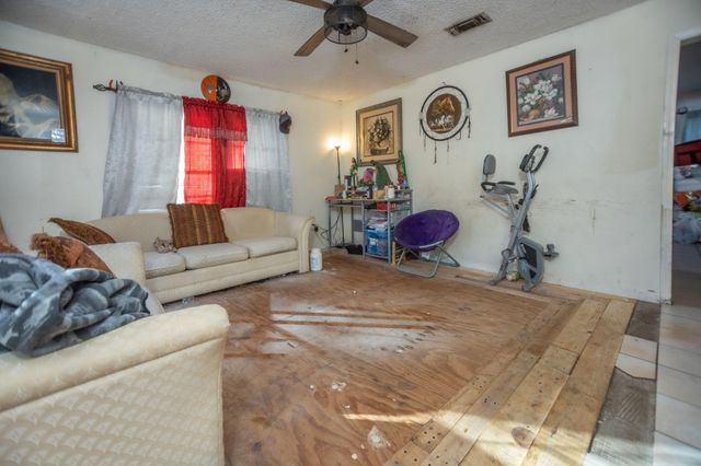 2876 Ted Trout Drive, Hudson, TX 75904