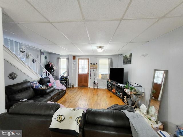 1150 E PHILADELPHIA ST, York, PA 17403