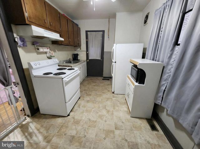 1150 E PHILADELPHIA ST, York, PA 17403