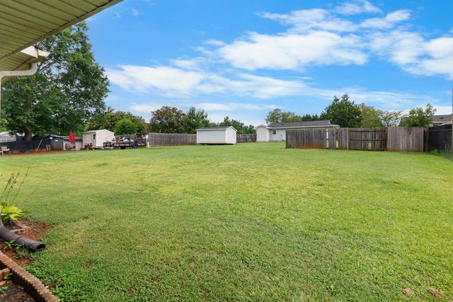 114 Blueberry Lane, Inman, SC 29349