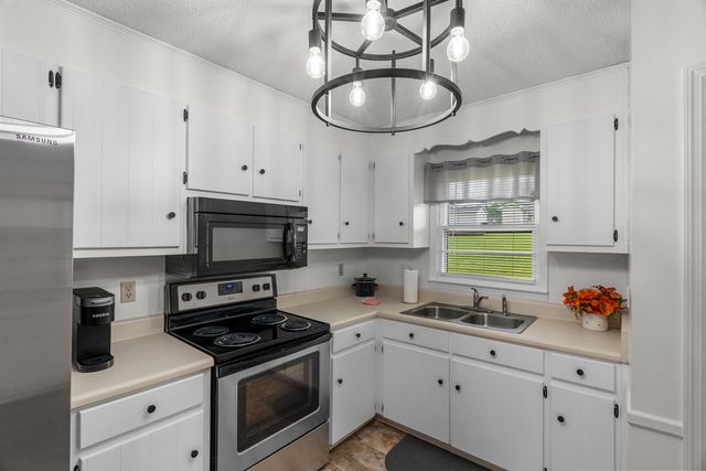 114 Blueberry Lane, Inman, SC 29349