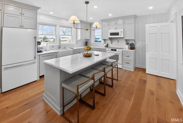 1901 Greenleaf Boulevard, Elkhart, IN 46514