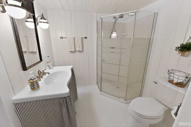 1901 Greenleaf Boulevard, Elkhart, IN 46514