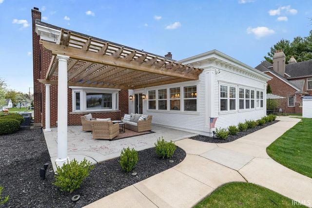 1901 E Greenleaf Boulevard, Elkhart, IN 46514
