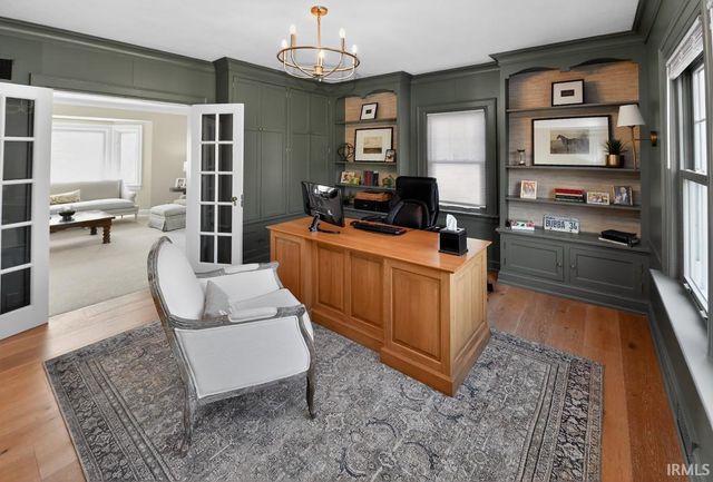 1901 Greenleaf Boulevard, Elkhart, IN 46514