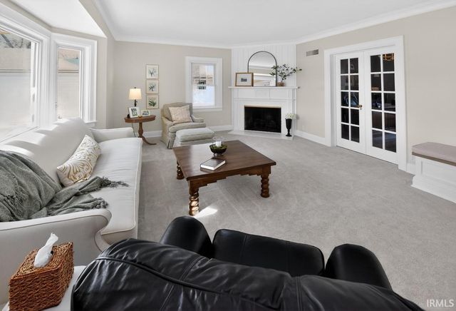 1901 Greenleaf Boulevard, Elkhart, IN 46514