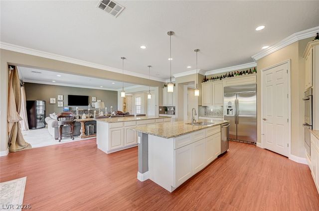 15 Bel Air Greens Circle, Las Vegas, NV 89141