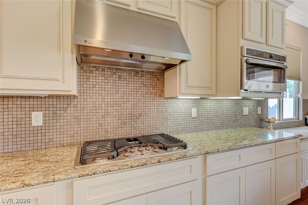 Image 18 of property listing at 15 Bel Air Greens Circle, Las Vegas, NV 89141