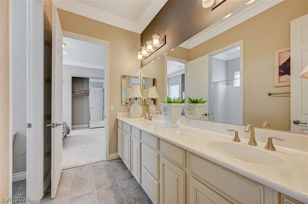 Image 35 of property listing at 15 Bel Air Greens Circle, Las Vegas, NV 89141