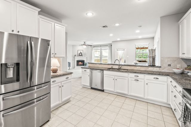 1081 W Sunset Boulevard, Celina, TX 75009