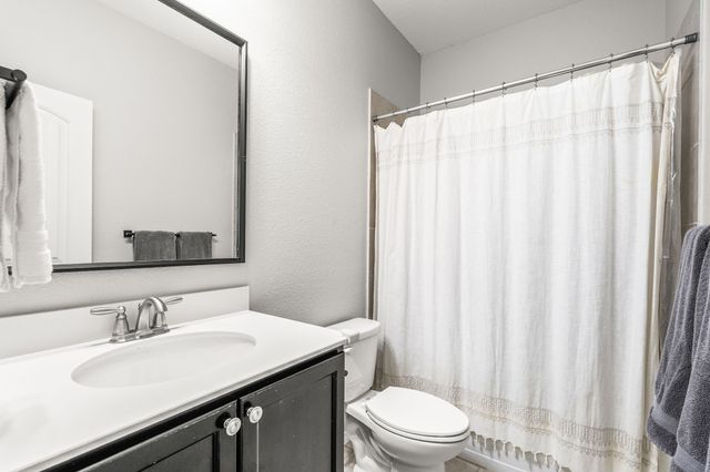1081 W Sunset Boulevard, Celina, TX 75009