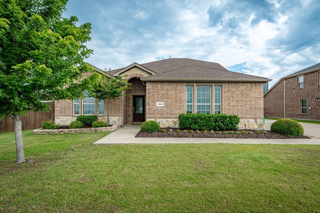 1081 W Sunset Boulevard, Celina, TX 75009