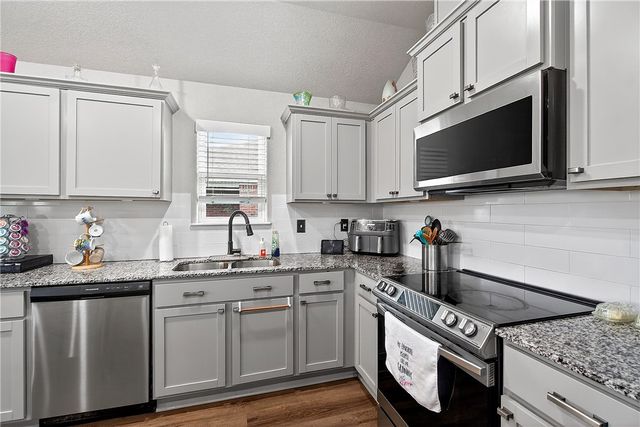 6702 SW Chalkstone Road, Bentonville, AR 72713