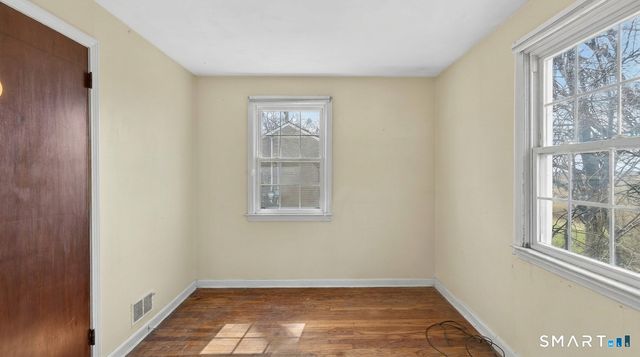 98 Oregon Avenue South, Milford, CT 06460