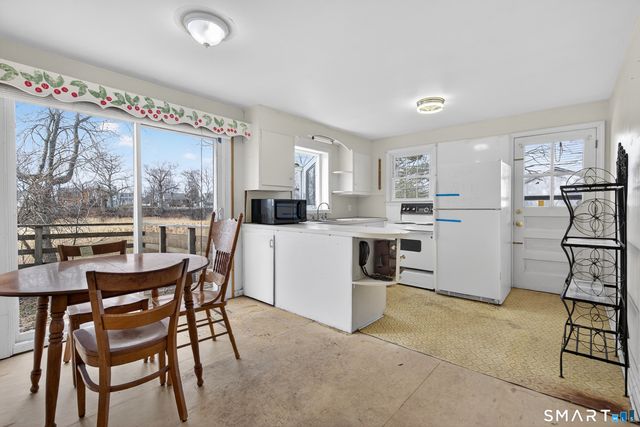 98 Oregon Avenue South, Milford, CT 06460