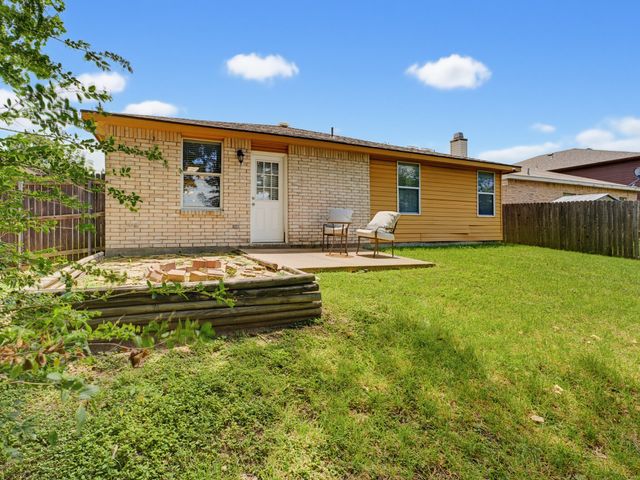 5053 Village Stone Court, Fort Worth, TX 76179