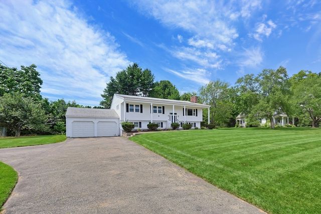 86 North Ave, Mendon, MA 01756