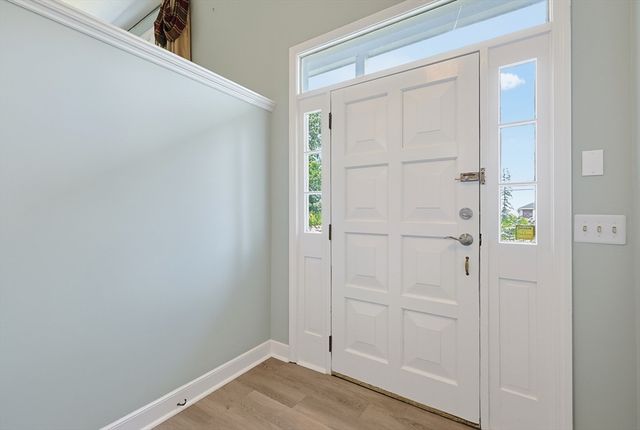 86 North Ave, Mendon, MA 01756