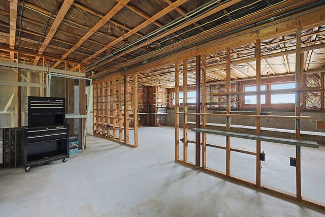 86 North Ave, Mendon, MA 01756