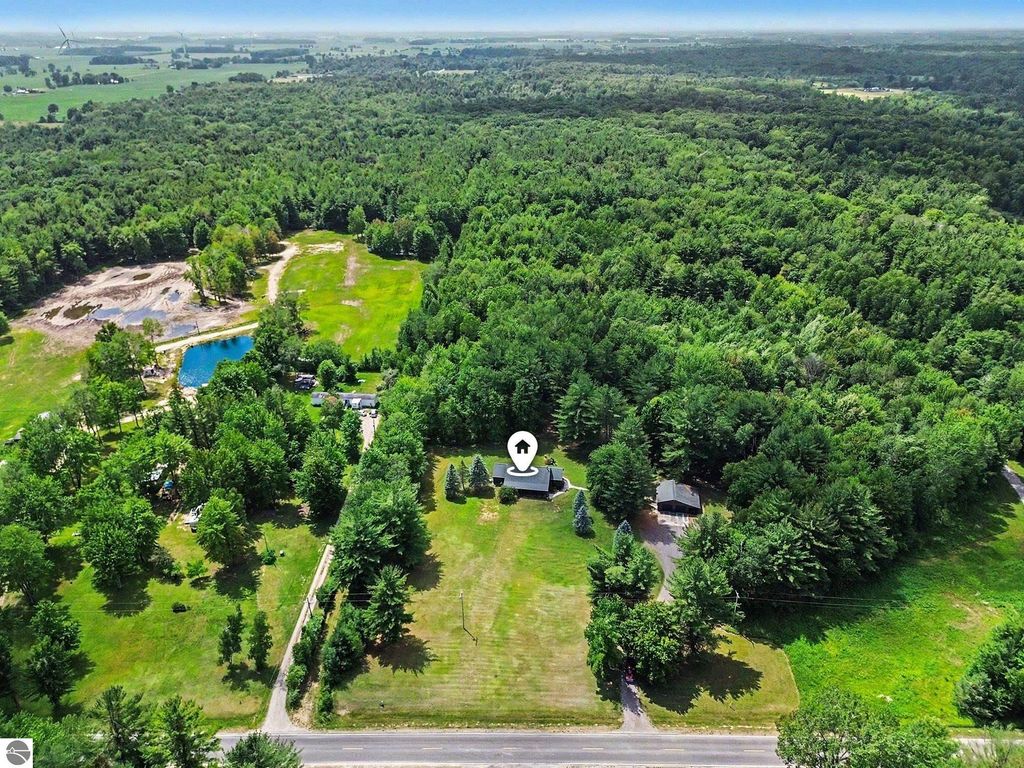 Image 26 of property listing at 5280 S East County Line Road, Shepherd, MI 48883