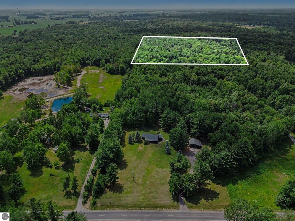 Image 30 of property listing at 5280 S East County Line Road, Shepherd, MI 48883