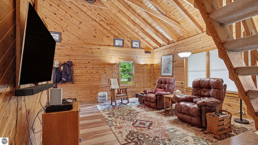 Image 6 of property listing at 5280 S East County Line Road, Shepherd, MI 48883