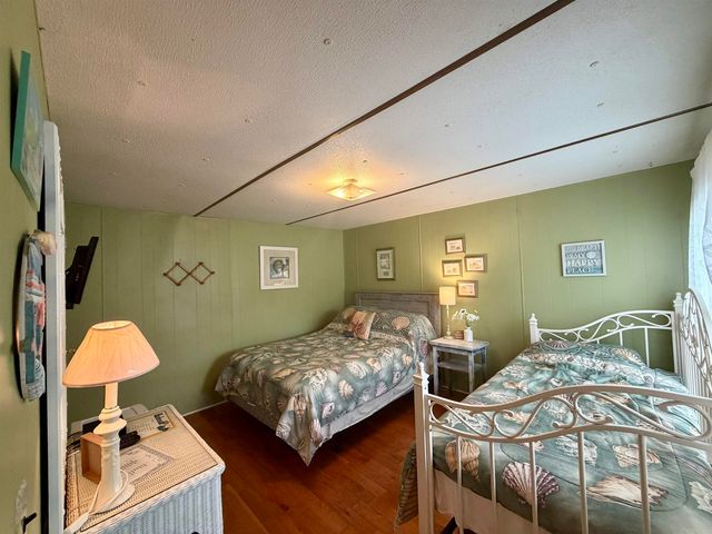 1722 Falcon, Surfside Beach, SC 29575