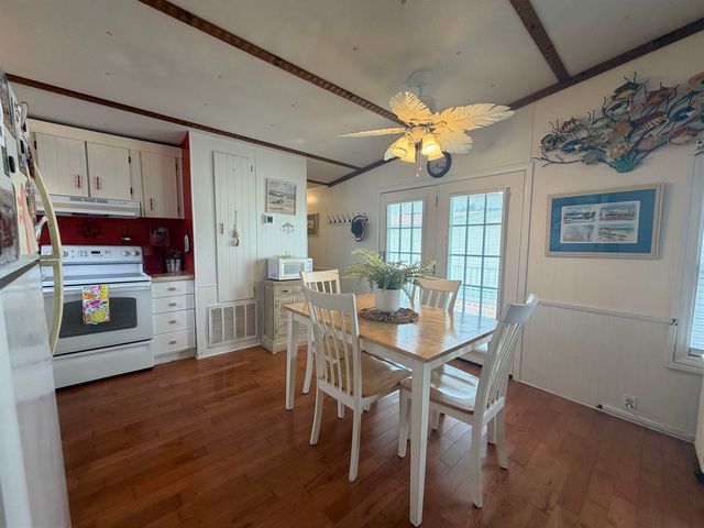 1722 Falcon, Surfside Beach, SC 29575