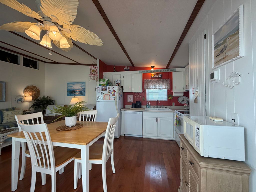 1722 Falcon, Surfside Beach, SC 29575 — photo 2