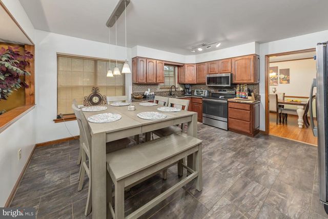 1122 RAINBOW CIRCLE, Pittsgrove, NJ 08318
