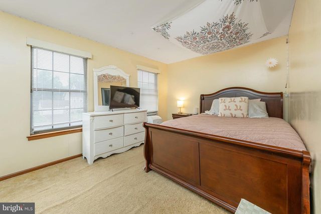 1122 RAINBOW CIRCLE, Pittsgrove, NJ 08318