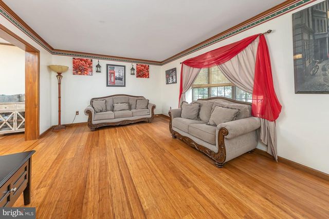1122 RAINBOW CIRCLE, Pittsgrove, NJ 08318