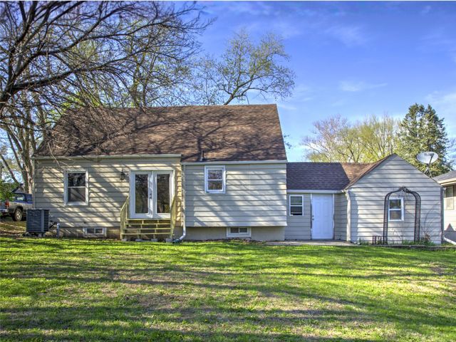 5804 College Avenue, Des Moines, IA 50322
