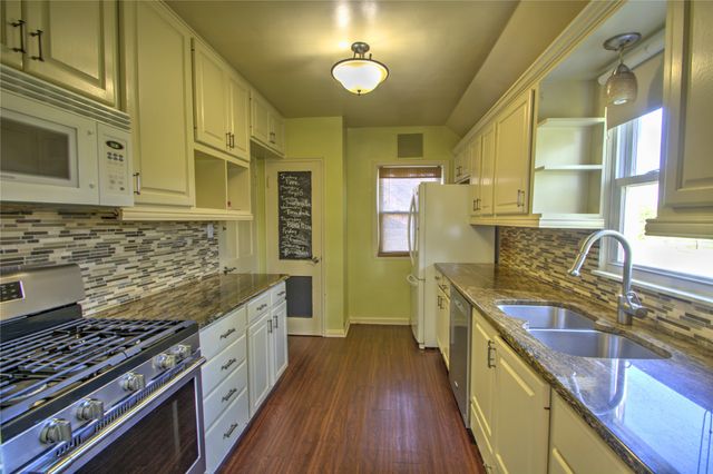 5804 College Avenue, Des Moines, IA 50322