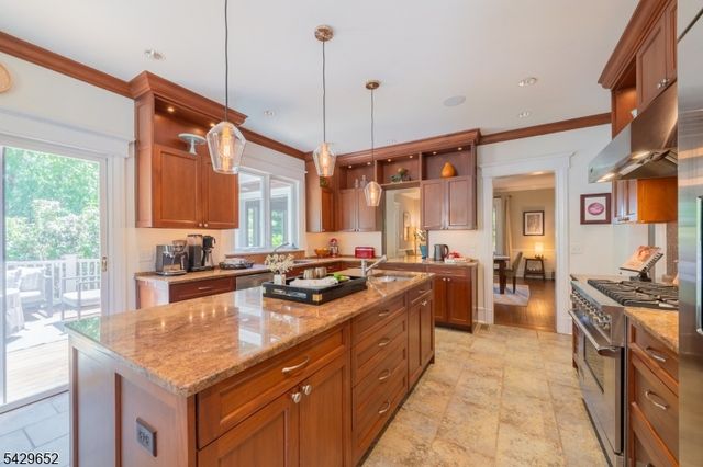 15 Brunswick Road, Montclair Twp., NJ 07042
