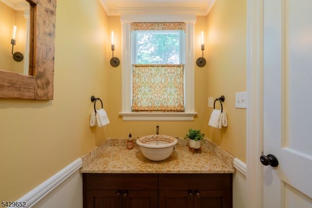 15 Brunswick Road, Montclair Twp., NJ 07042