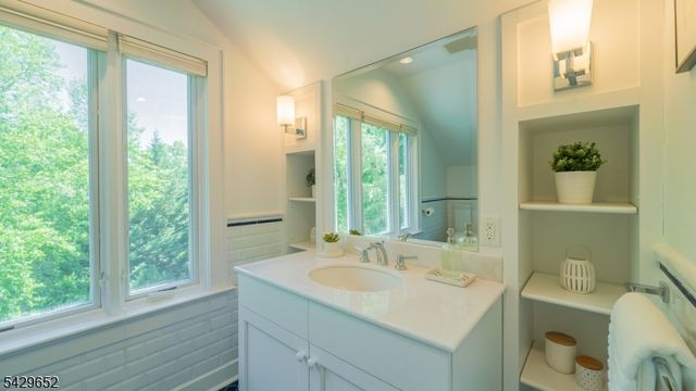15 Brunswick Road, Montclair Twp., NJ 07042