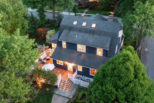15 Brunswick Road, Montclair Twp., NJ 07042