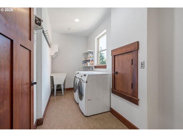 251 BEASLEY Rd, Kelso, WA 98626