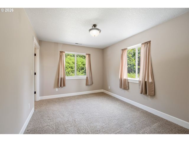 251 BEASLEY Rd, Kelso, WA 98626