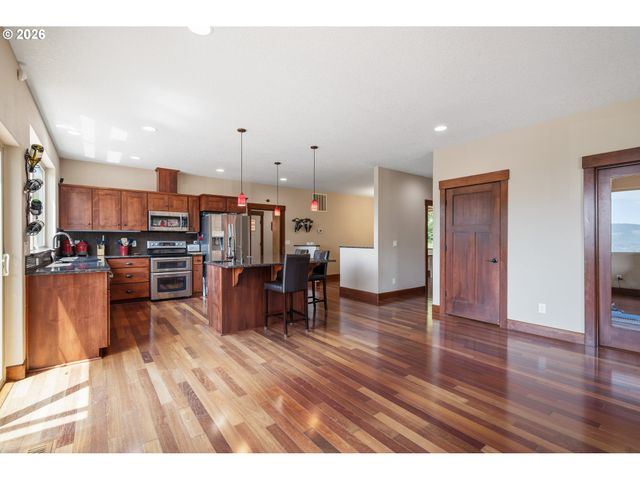 251 BEASLEY Rd, Kelso, WA 98626