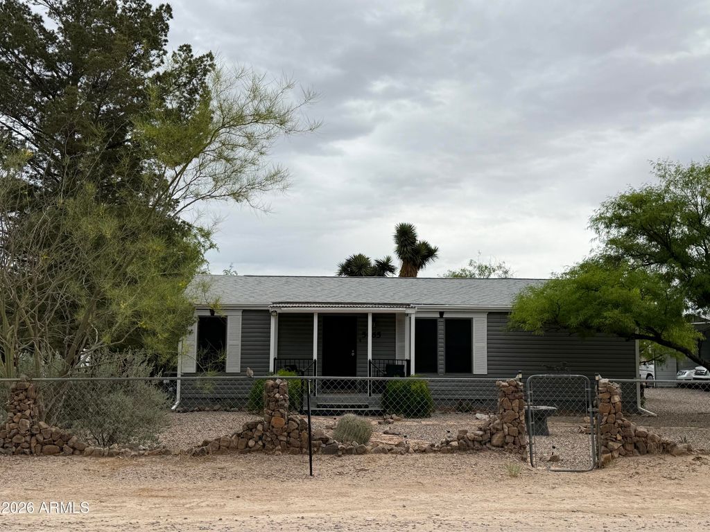 Image 1 of property listing at 5665 S MESQUITE TREE Lane, Hereford, AZ 85615