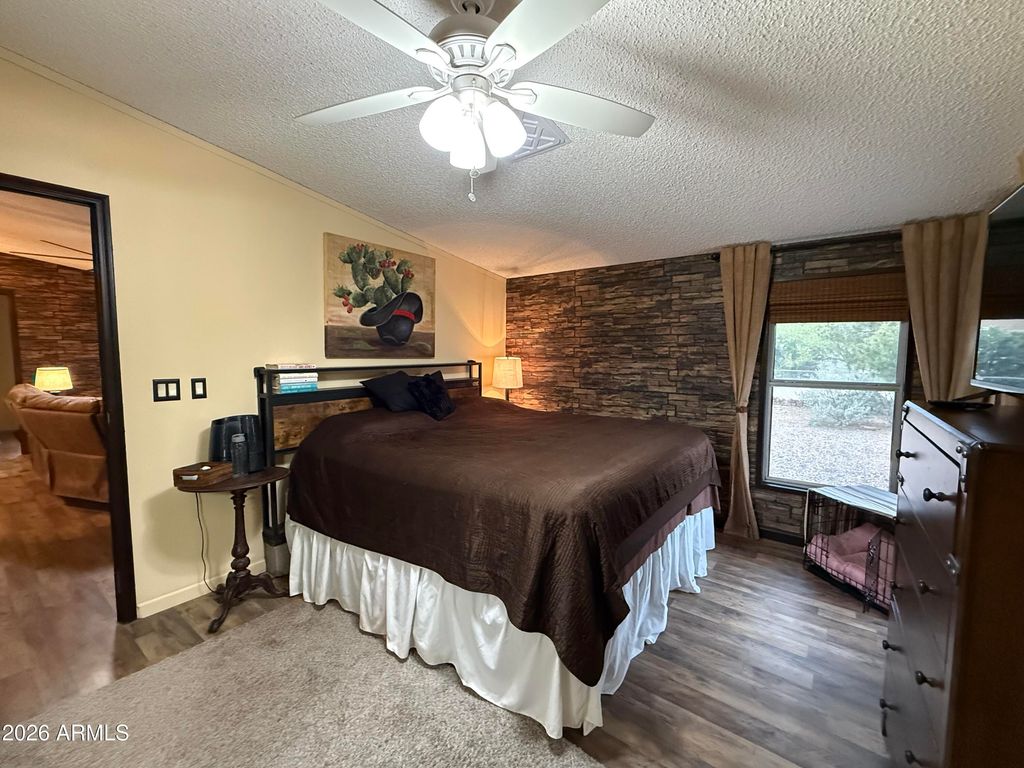 Image 7 of property listing at 5665 S MESQUITE TREE Lane, Hereford, AZ 85615