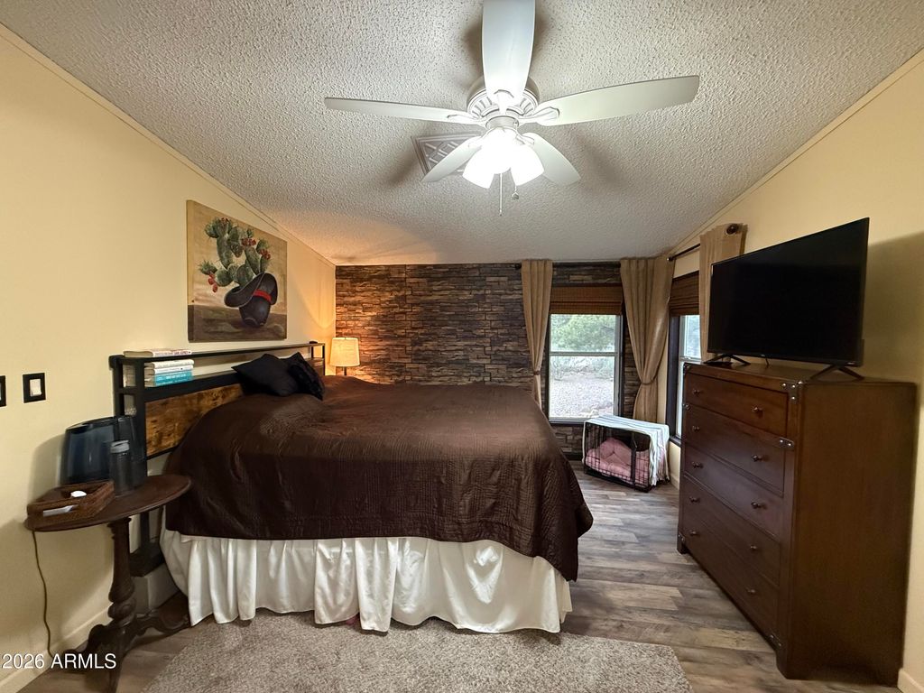 Image 8 of property listing at 5665 S MESQUITE TREE Lane, Hereford, AZ 85615